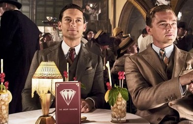 Tobey Maguire şi Leonardo DiCaprio în Marele Gatsby