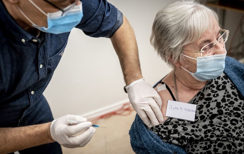 De ce Danemarca are cea mai eficientă campanie de vaccinare din UE, de peste două ori mai rapidă decât cea din România