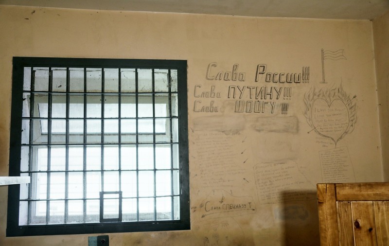 Sute de oameni din Herson au fost reținuți sau au dispărut în timpul ocupației ruse, arată un raport american. Cum au fost torturați unii dintre ei