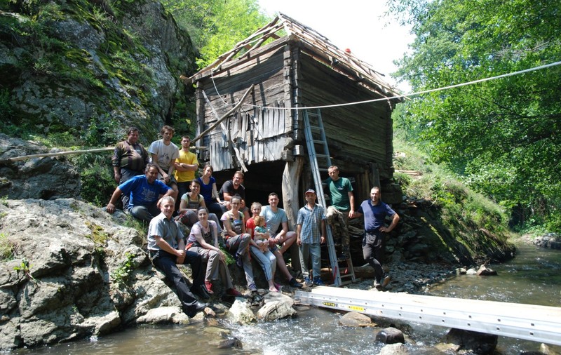 Renumitele biserici de lemn din zona Făgetului, salvate cu "ambulanța"
