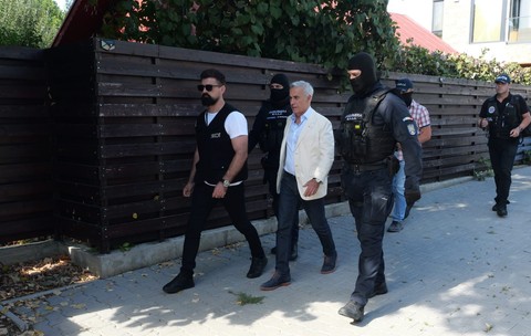 Călin Georgescu este dus la audieri la DIICOT. Foto: Libertatea
