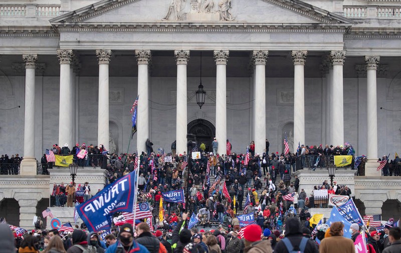 Apropiații lui Trump, inclusiv fiul acestuia, i-au cerut președintelui să intervină pentru a opri violențele de la Capitoliu