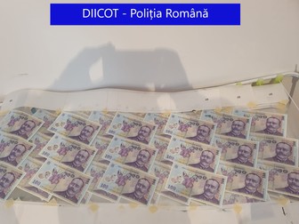 Fotografii de la percheziții. Foto: DIICOT