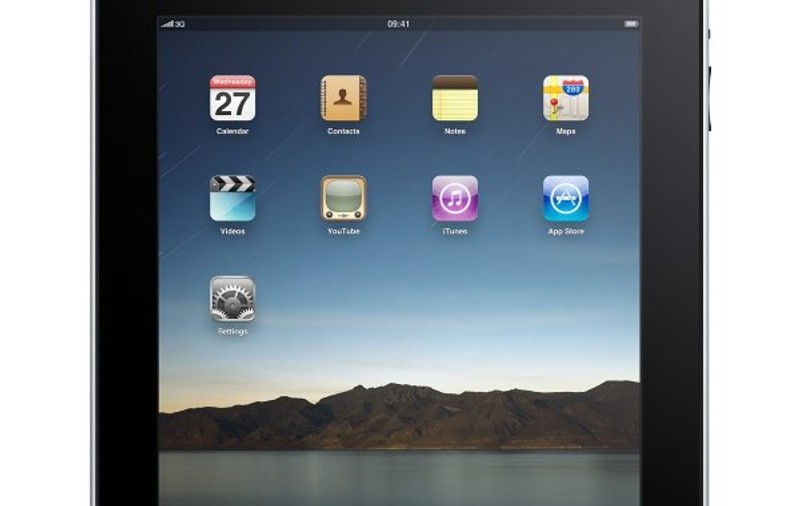 iPHONE 4s la prețul a două telefoane cu taste. Vezi cu cât se vinde și un iPAD!