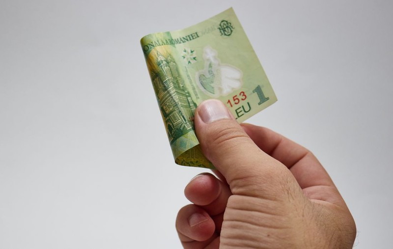 Numărul de pensionari români a crescut în ianuarie 2026, iar pensia medie s-a majorat cu un leu. Tabel cu banii primiți, în funcție de județ