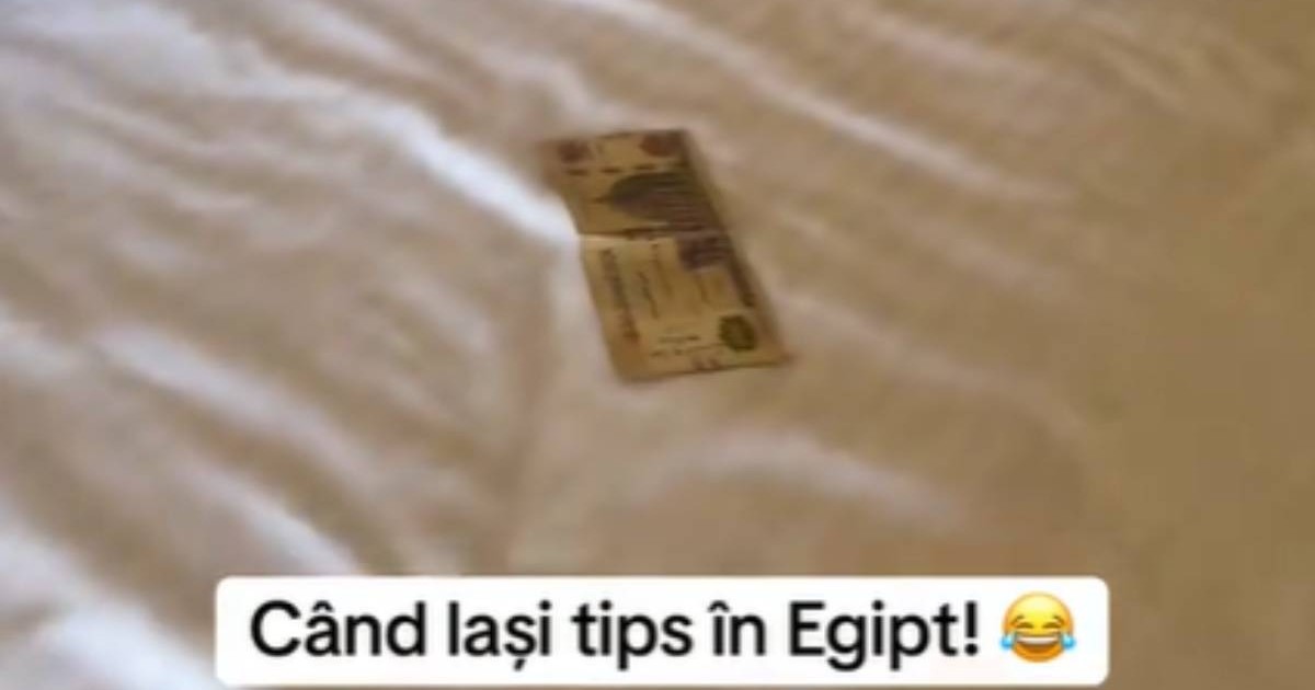 Poză cu bacnota lăsată de româncă pe pat într-o cameră de hotel din Egipt