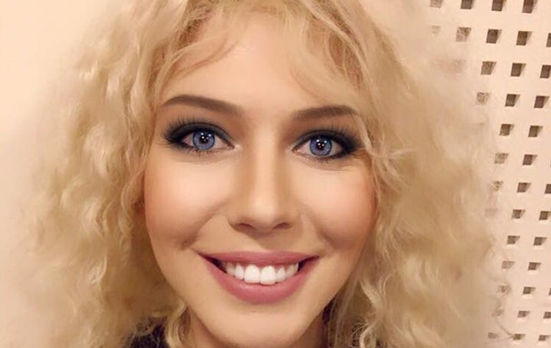 Sore s-a îmbolnăvit înainte de concert. Artista se roagă să poată cânta