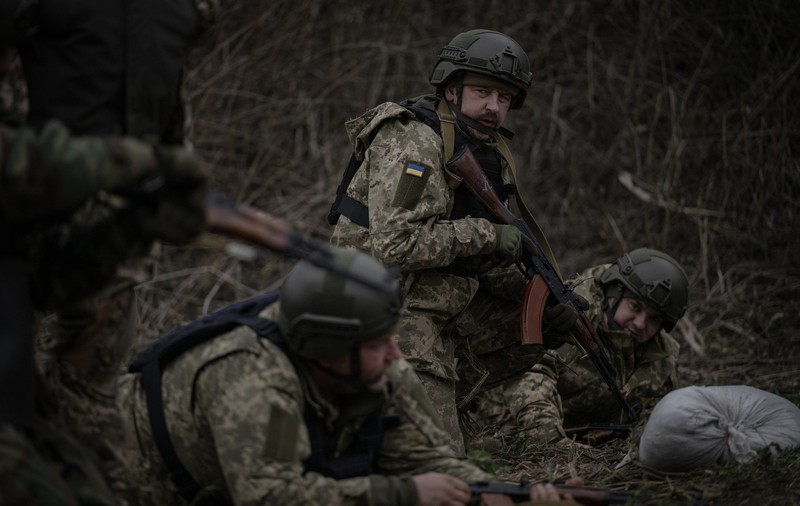 Război în Ucraina, ziua 639 | Rușii anunță un atac cu drone al ucrainenilor asupra Crimeei. Noi bombardamente în Sumî