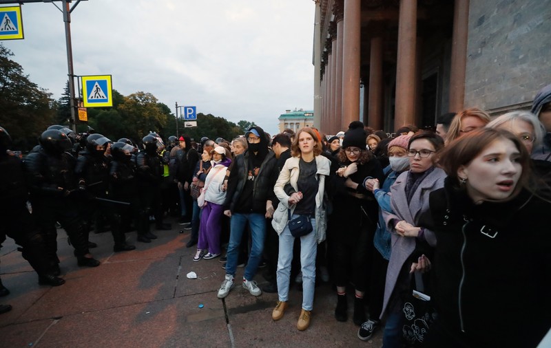 UE se pregătește pentru un val de migranți ruși care fug de mobilizarea anunțată de Putin. ”Va trebui să avem o poziţie comună”