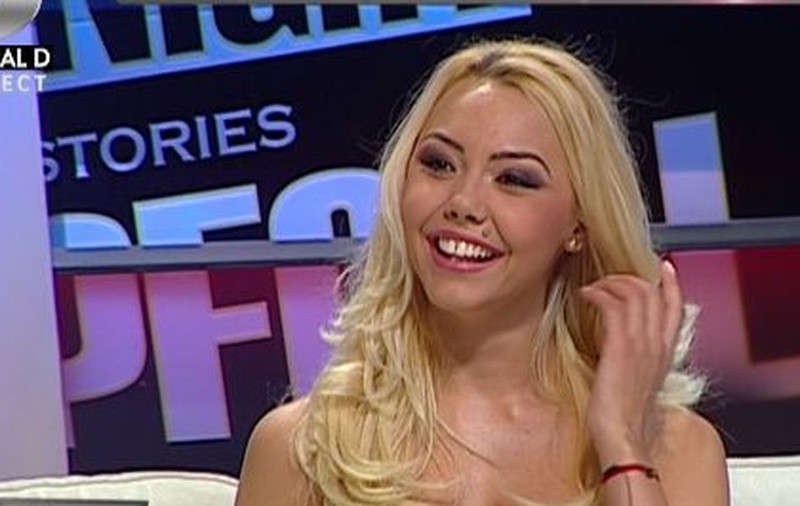 DENISA MANELISTA s-a DECIS! ULTIMA VIRGINĂ din SHOWBIZ îşi CAUTĂ BĂRBAT!