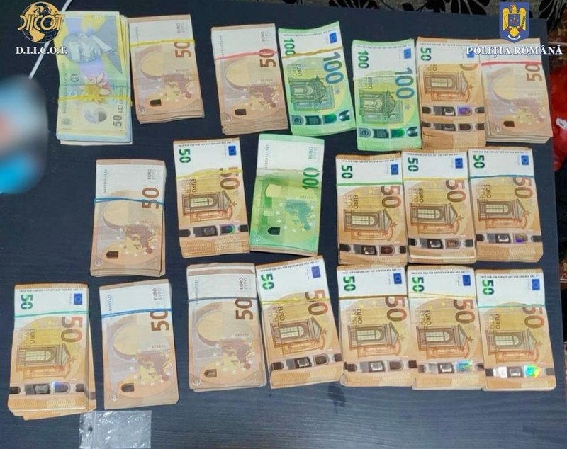 Persoane reținute în Bacău pentru lipsirea de libertate a unor adolescente, tâlhărie și trafic de droguri de mare risc