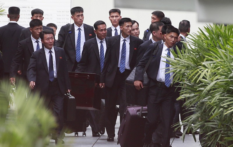 VIDEO| Cine sunt gărzile de corp ale lui Kim Jong-un și cât de strictă este securitatea din jurul acestuia