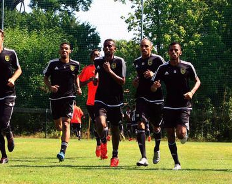 OFICIAL. Loți Bölöni a semnat cu Al Ittihad până în 2017. Miercuri e în cantonamentul din Italia