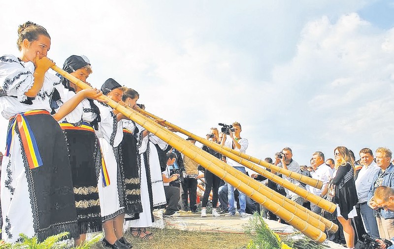 Târgul de fete a devenit discotecă în aer liber