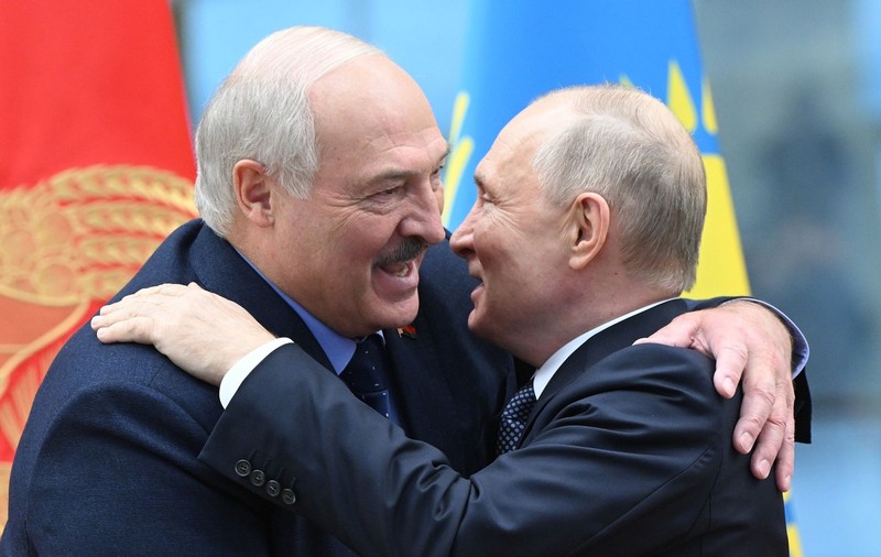 Lukașenko anunță că Belarus a primit gratuit rachete nucleare Iskander din Rusia și sugerează că ar putea fi îndreptate împotriva Poloniei