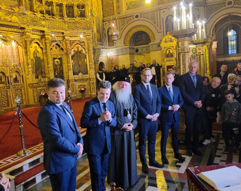 Pe urmele lui Nicușor Dan la Timișoara: toate întâlnirile președintelui, protocolul problematic și amintiri despre Vegeta de contrabandă