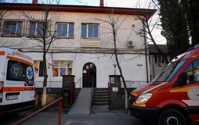 Firma familiei șefei DSP Brașov, prezentată ieri de Libertatea, e în mijlocul acuzelor de corupție din spitalele brașovene!