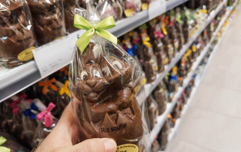 Se topesc iepurașii de ciocolată de Paște și se transformă în Moși Crăciun? Ce fac retailerii cu marfa care nu se vinde