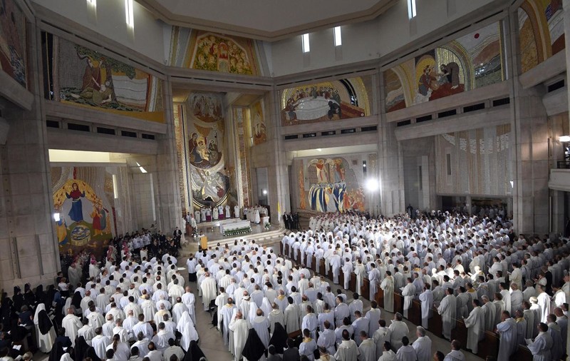 Influent cleric polonez, despre abuzurile sexuale ale preoților asupra copiilor: „Cine nu are tentații?”