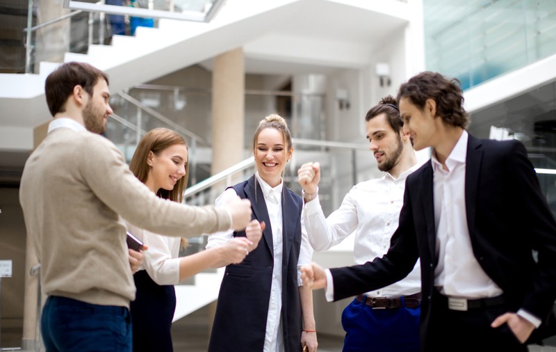 Cum să organizezi un team building reușit? 7 pași esențiali