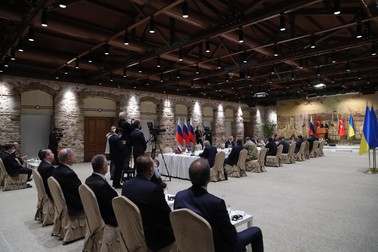 Sala unde au loc negocierile dintre delegațiile Rusiei și Ucrainei | Foto: EPA