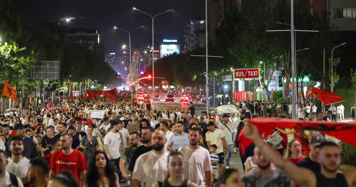 Protest la Tirana față de proiectul hotelier al lui Jared Kushner, ginerele lui Donald Trump Foto: Profimedia