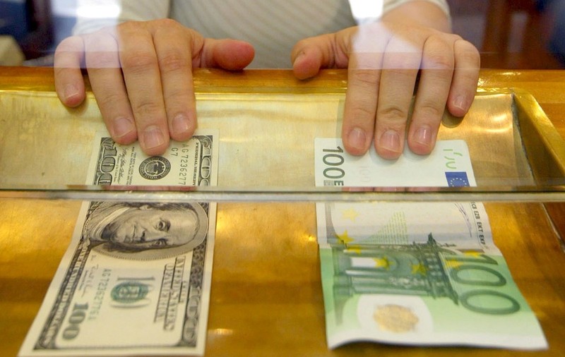 Curs BNR, 24 septembrie 2020. Euro și dolarul au crescut din nou. Un nou maxim istoric atins de moneda europeană