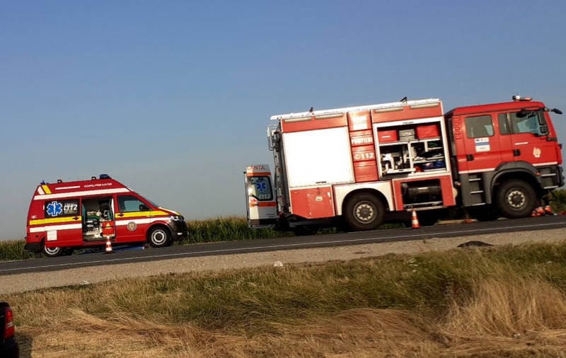Accident grav în județul Olt: Trei oameni au murit, după impactul cu un TIR