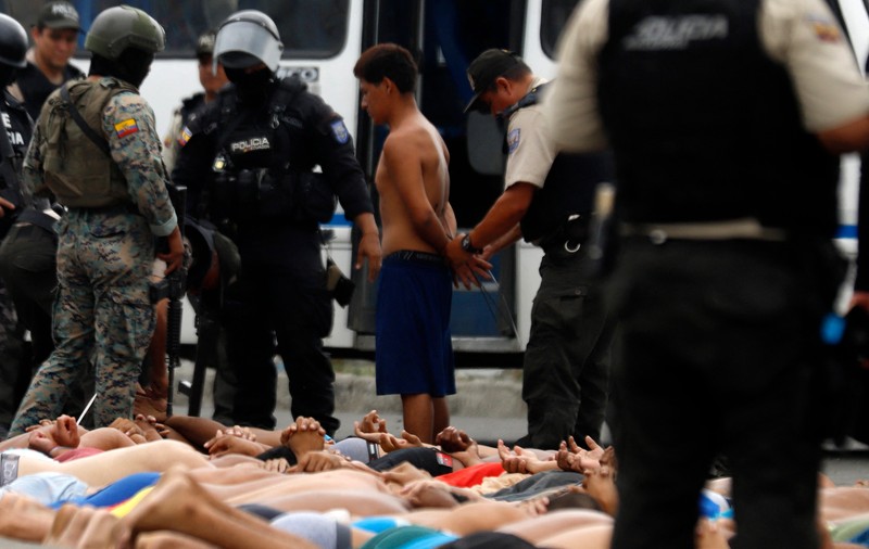 Zeci de persoane, arestate în Ecuador după o tentativă de asalt asupra unui spital, în care era tratat un membru al unei organizații criminale
