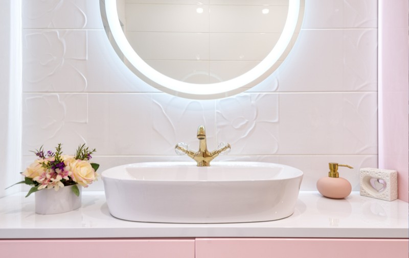 Reflexii luminoase: Top 5 oglinzi de baie cu LED pentru un design elegant și funcțional