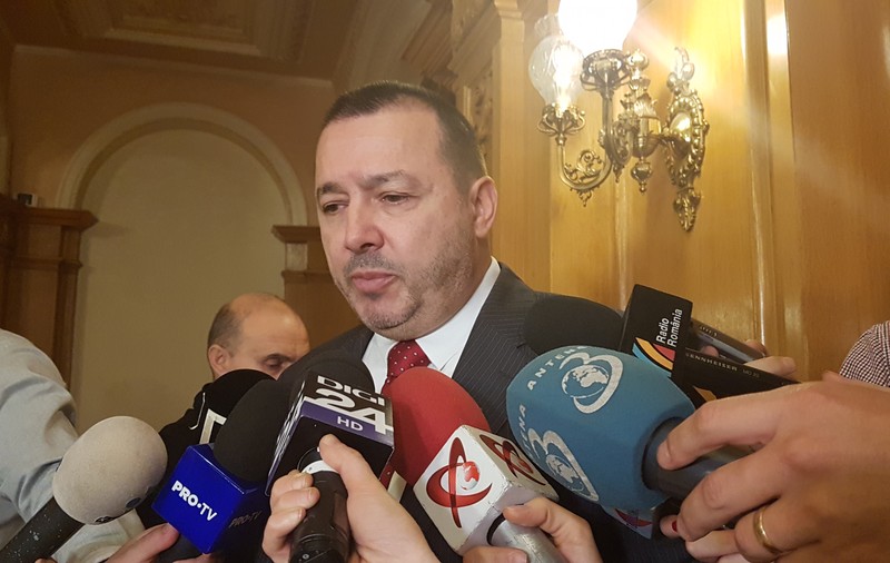 Rădulescu (PSD), mesaj către Tudose: ”Dacă în partid se hotărăşte într-un fel, trebuie să te supui. Nu-ţi convine, indiferent că eşti premier, îţi dai demisia şi pleci”
