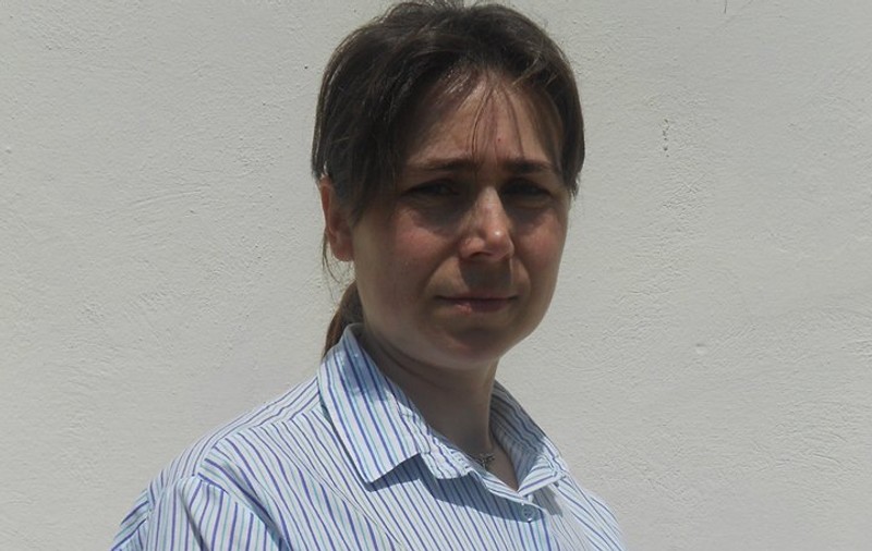 Profesoara din Neamț, acuzată că a făcut sex cu un elev minor, și-a recunoscut faptele. Fetița, pe care a născut-o, ar fi rodul iubirii cu adolescentul care s-a sinucis
