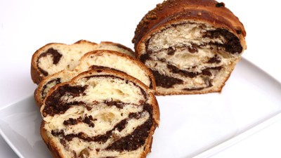 Cozonac de post cu nucă și cacao