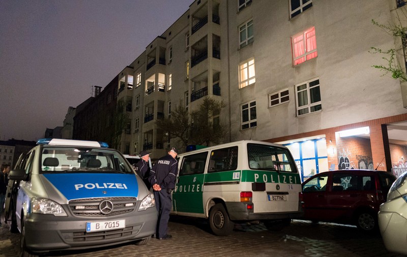 MAE: 57 de români din blocul carantinat în Berlin s-au infectat cu noul coronavirus. O persoană este în stare critică
