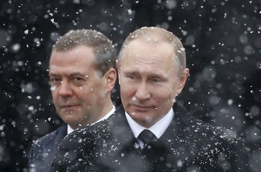 Imagine din 2017, când Medvedev era președinte, iar Putin era premier.