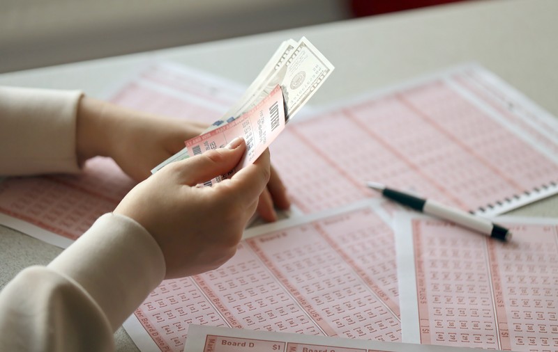 Lovit de noroc: un bărbat din orașul american Luck a câștigat un premiu de 15 milioane de dolari la loterie. Avea o șansă de una la 7 milioane