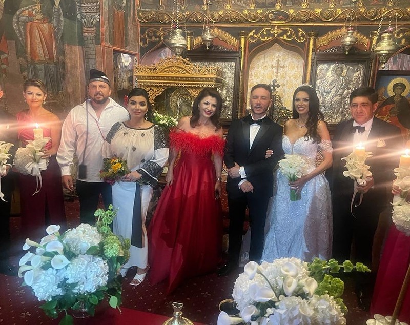 Cristina Spătar s-a căsătorit religios cu Vicențiu Mocanu. Cum a arătat cântăreața în rochia de mireasă de 10 kilograme