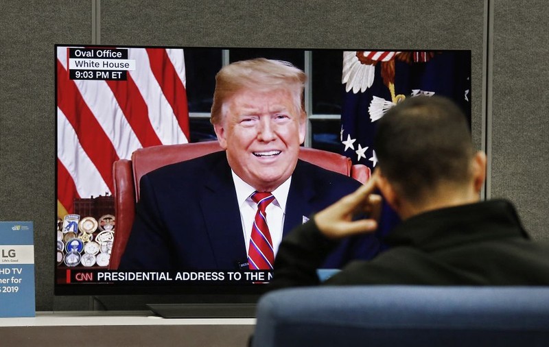 Trump vrea să deschidă un post TV care să concureze cu Fox News. Universul media conservator se fragmentează după alegerile din SUA