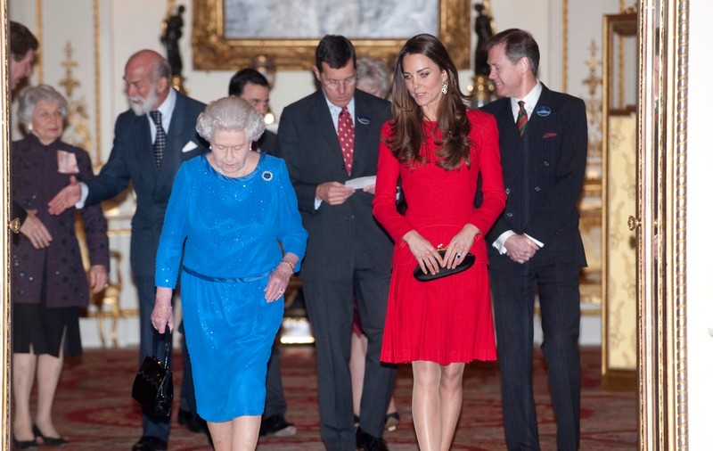 CERINŢE CLARE în FAMILIA REGALĂ pentru BOTEZAREA COPILULUI LUI KATE MIDDLETON! REGINA S-A GÂNDIT LA UN NUME SUMBRU