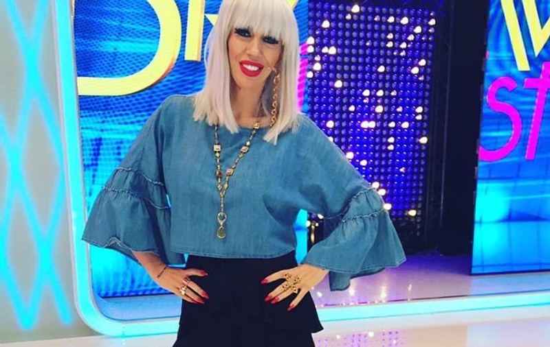 Raluca Bădulescu arată altfel. “Ce bine te prinde culoarea”. Vedeta are un nou look