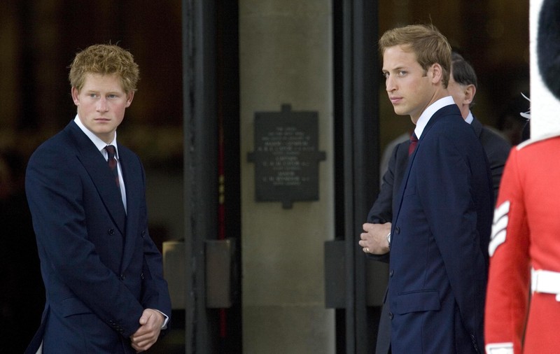 Ce nu au voie să mănânce sub nicio formă Prințul William și Prințul Harry