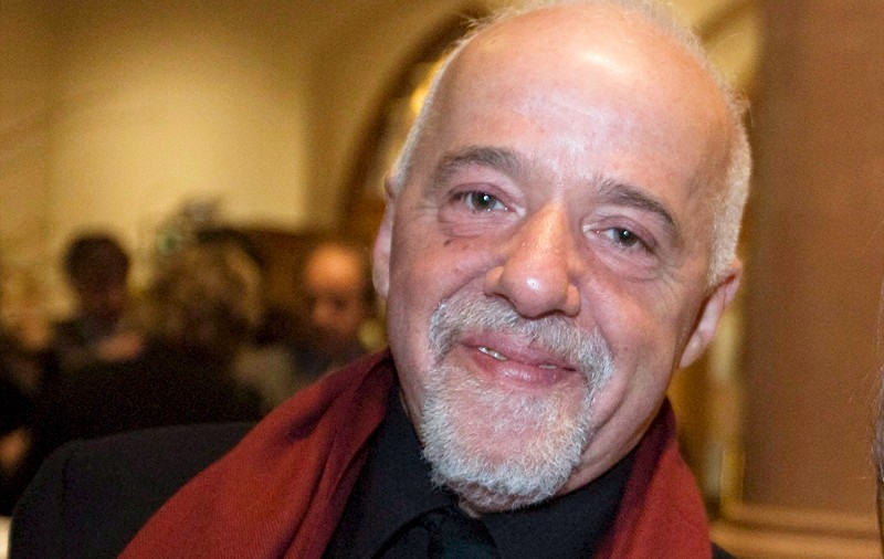 Coelho îşi sărbătoreşte recordul de vânzări: 100 de milioane de exemplare 