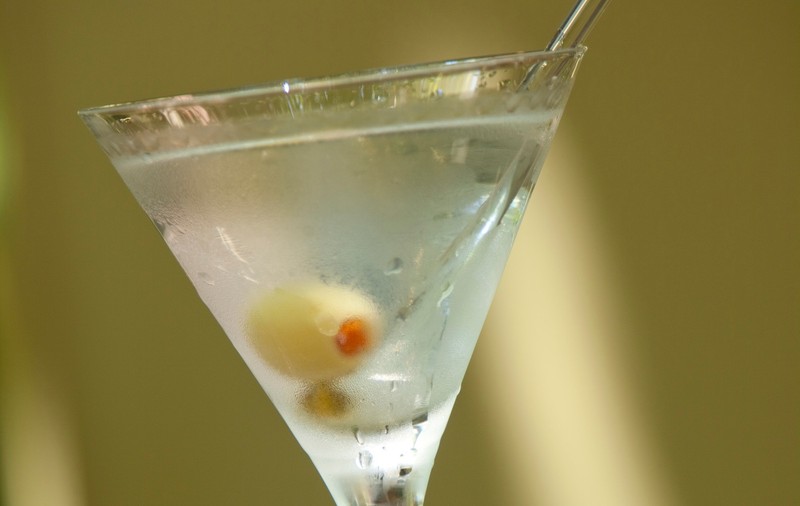 10 cocktail-uri PERFECTE pentru seara de Revelion