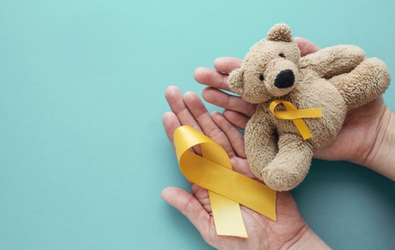 O fetiță de șapte ani a devenit cea mai tânără pacientă din lume diagnosticată cu cancer mamar