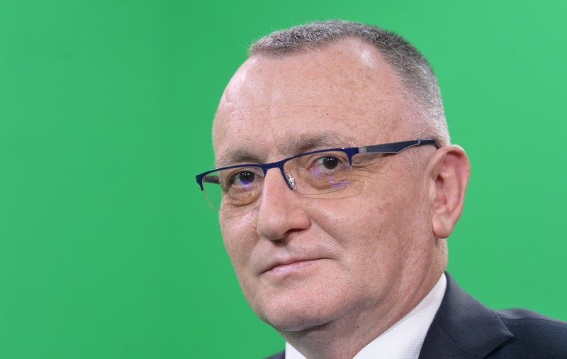 Ministrul educației: „Admiterea în liceu urmează să se organizeze nu numai în colegiile naţionale, dar şi în colegii”