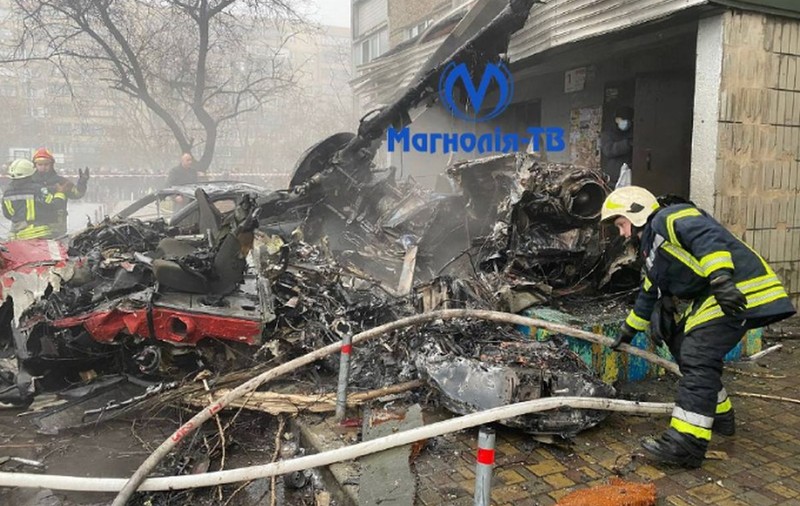 Un elicopter s-a prăbușit lângă o grădiniță din regiunea Kiev. Ministrul de interne al Ucrainei, printre cei care au murit