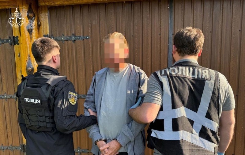 Un american căutat de 33 de ani pentru agresiuni sexuale împotriva copiilor a fost prins în Ucraina