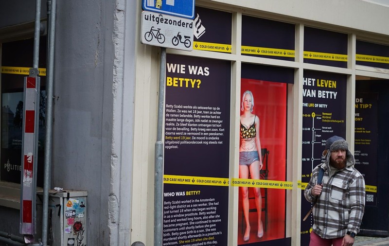 Hologramă de ultimă generație, folosită de polițiștii din Amsterdam pentru rezolvarea unei crime vechi din Cartierul Roșu | VIDEO