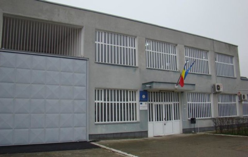 UPDATE | Un polițist de la Penitenciarul Arad s-a împușcat în timp ce era de serviciu. Procurorii merg pe varianta sinuciderii cu arma din dotare