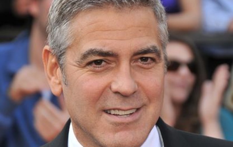 George Clooney: ”Nu voi nega zvonurile că sunt homosexual”